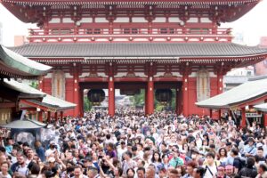 The Season-ji temple in Asakusa, Tokyo is crammed with visiting tourists.